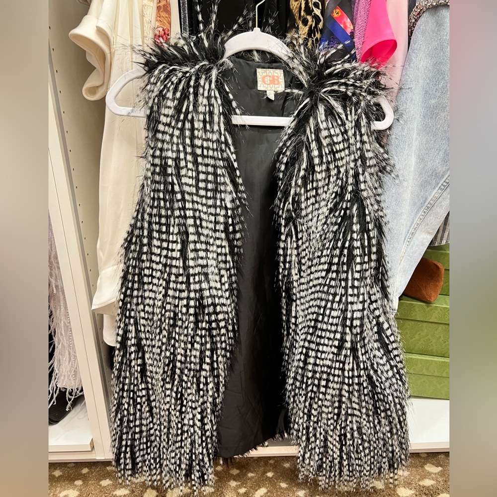 Gianni Bini faux fur vest size XS